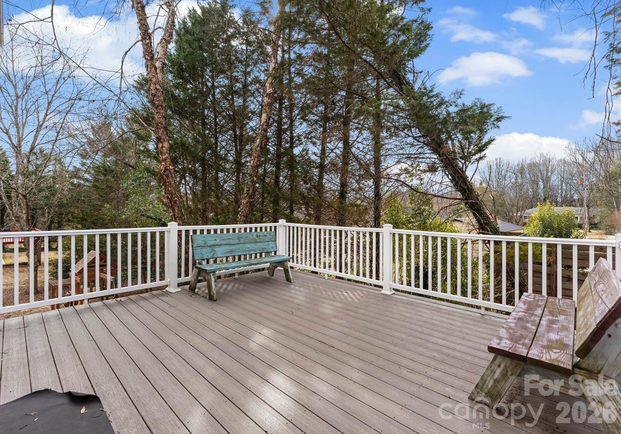 22 31st Avenue Court NE