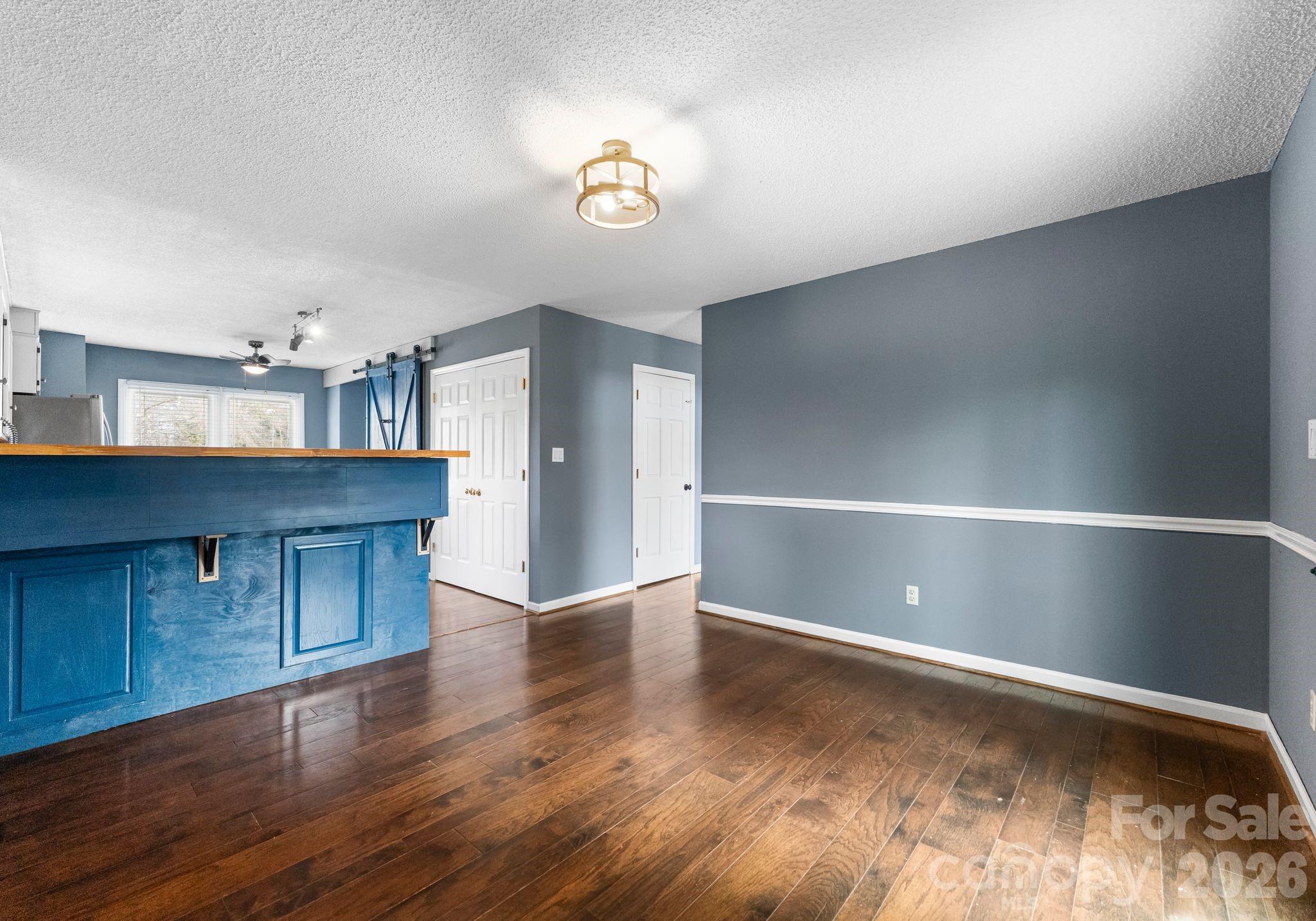 22 31st Avenue Court NE