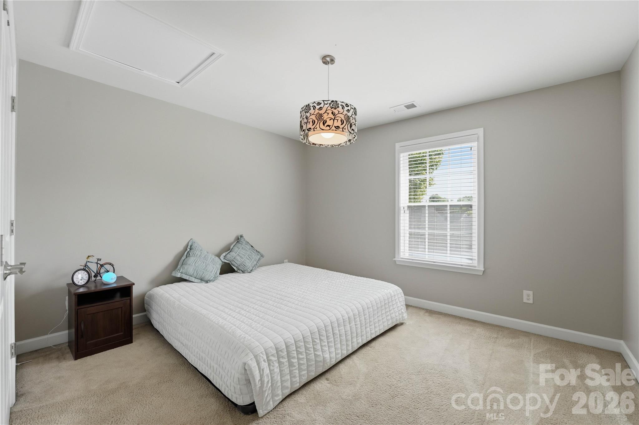5068 Gladiola Way