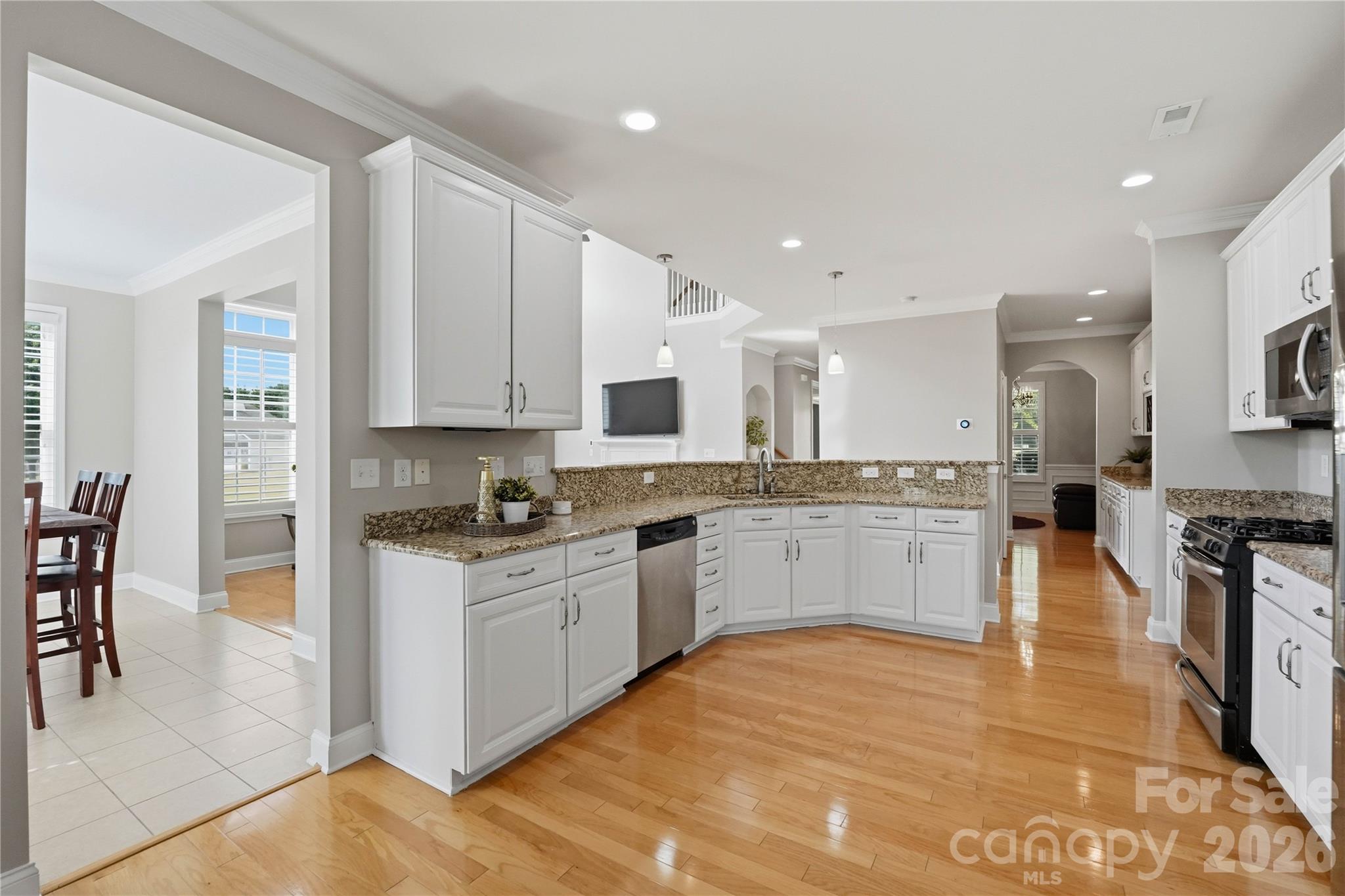 5068 Gladiola Way