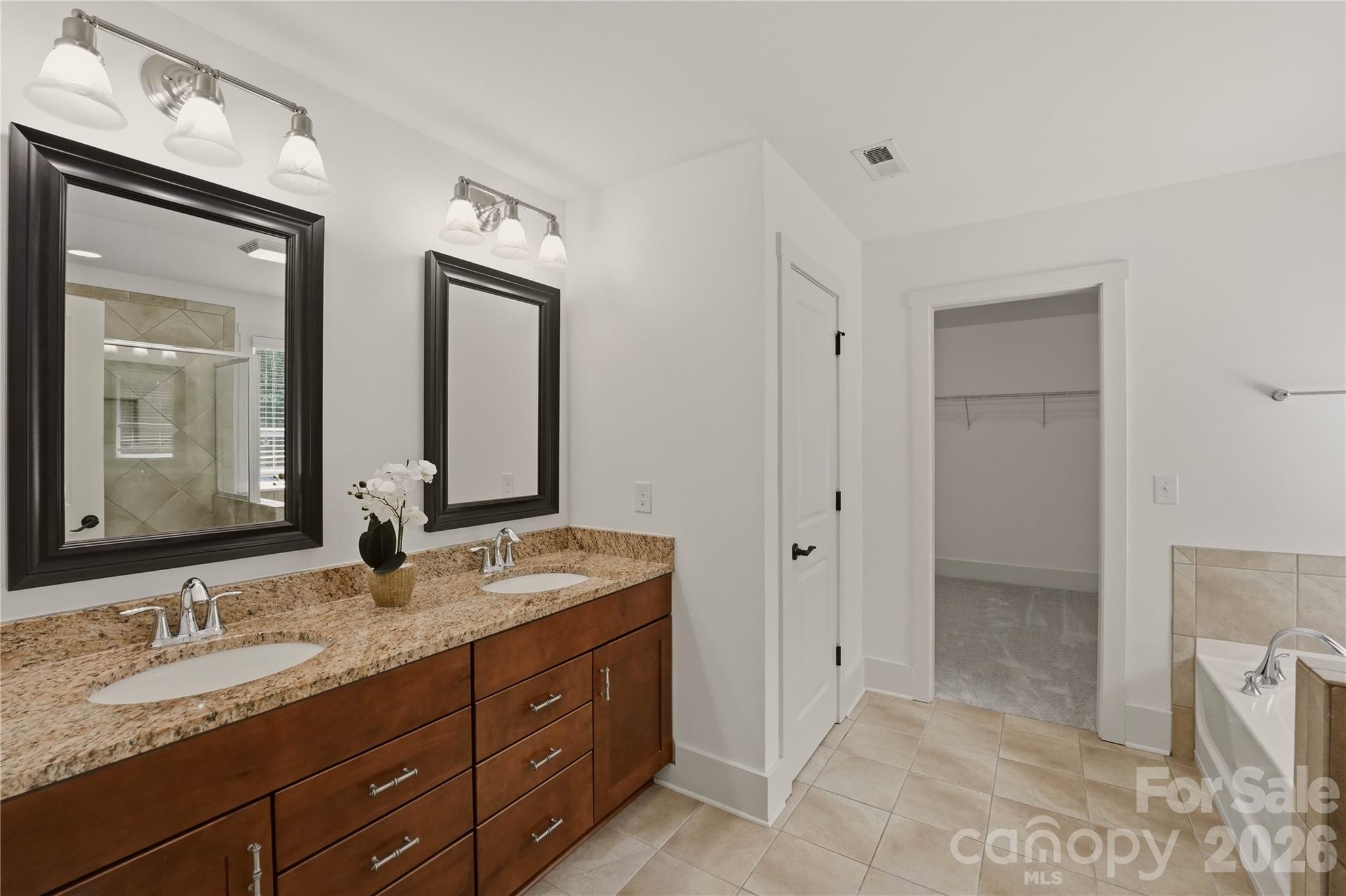 2207 Bluebell Way