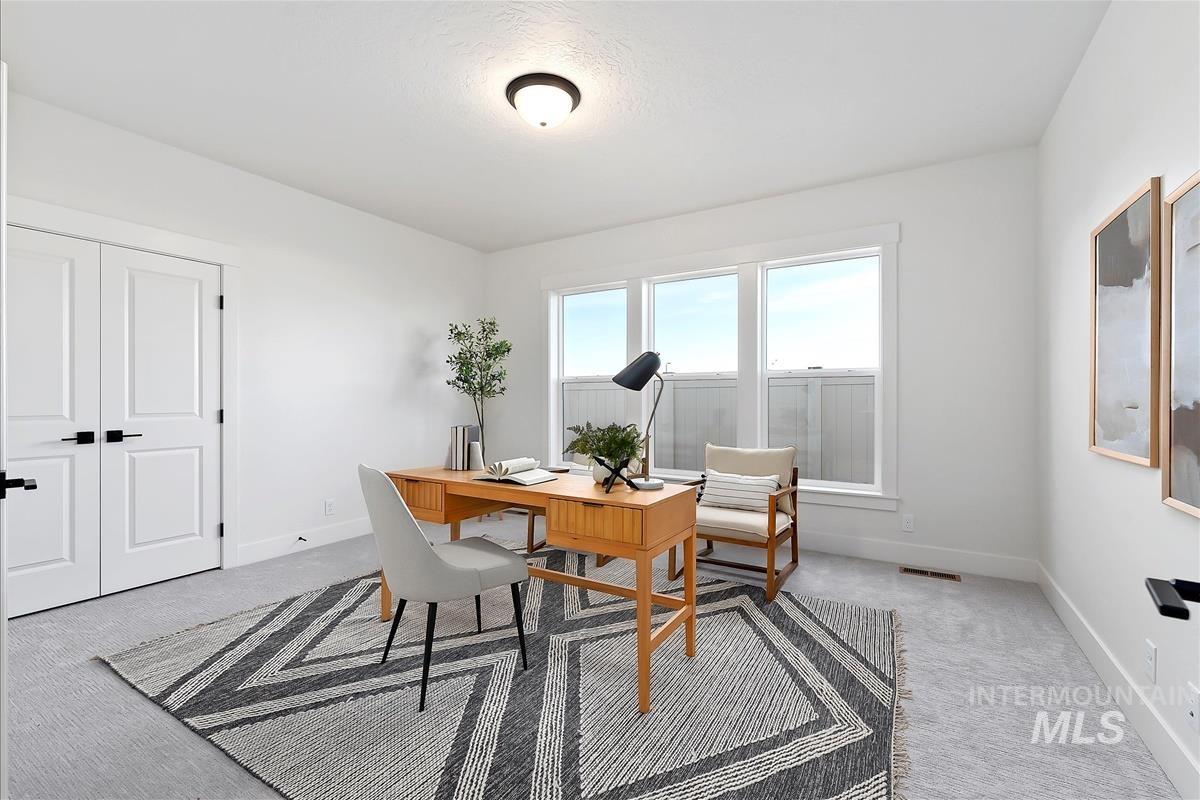 2548 E Sawtelle Peak St