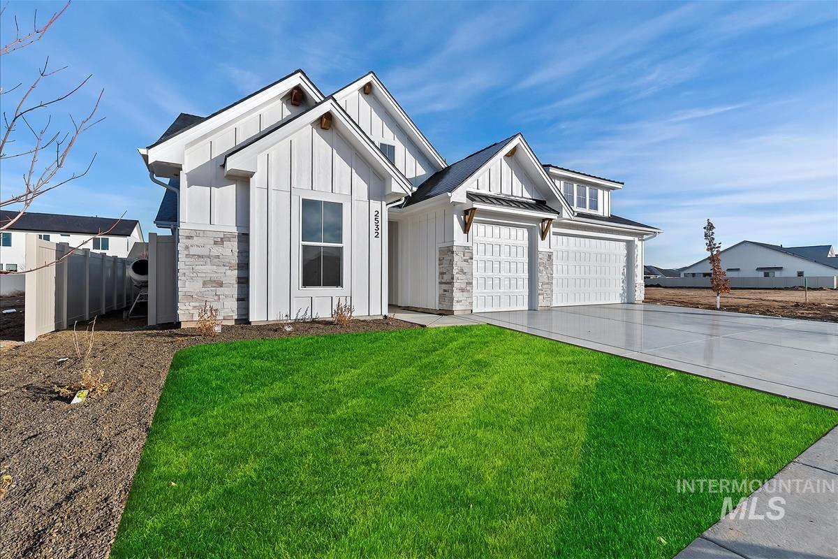 2548 E Sawtelle Peak St