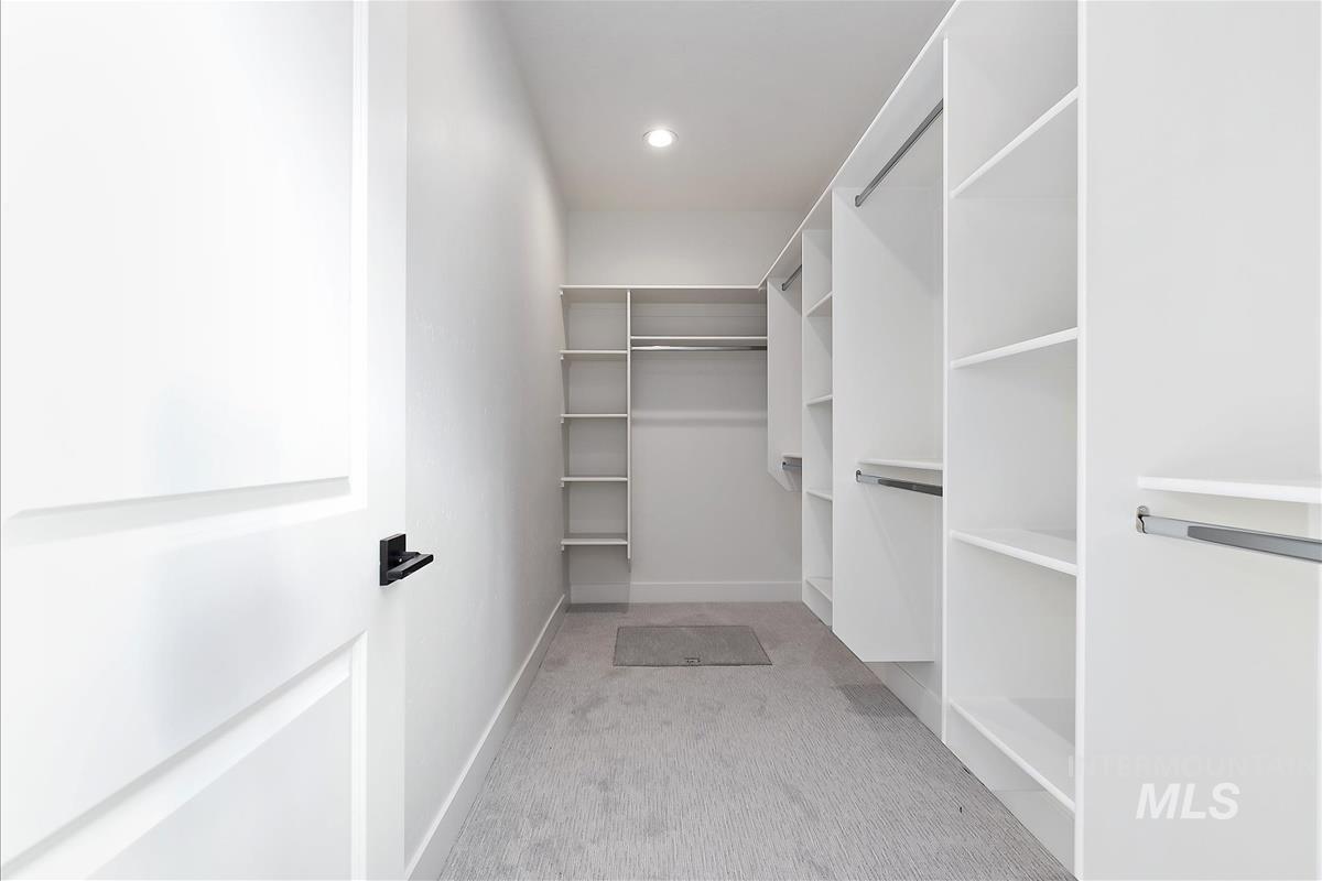 2548 E Sawtelle Peak St