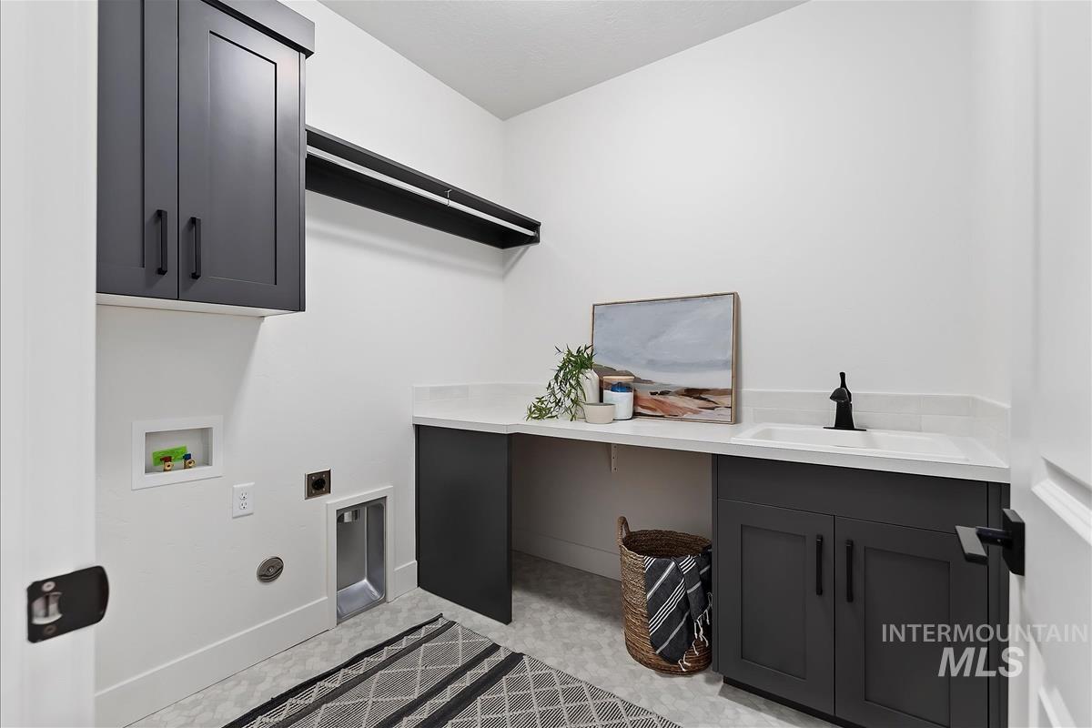 2548 E Sawtelle Peak St