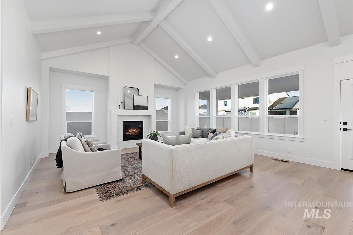 2548 E Sawtelle Peak St