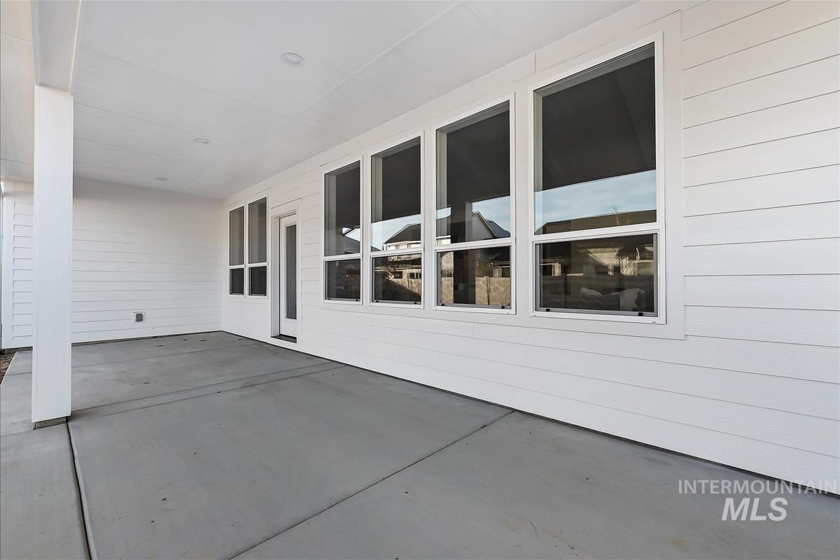 2548 E Sawtelle Peak St