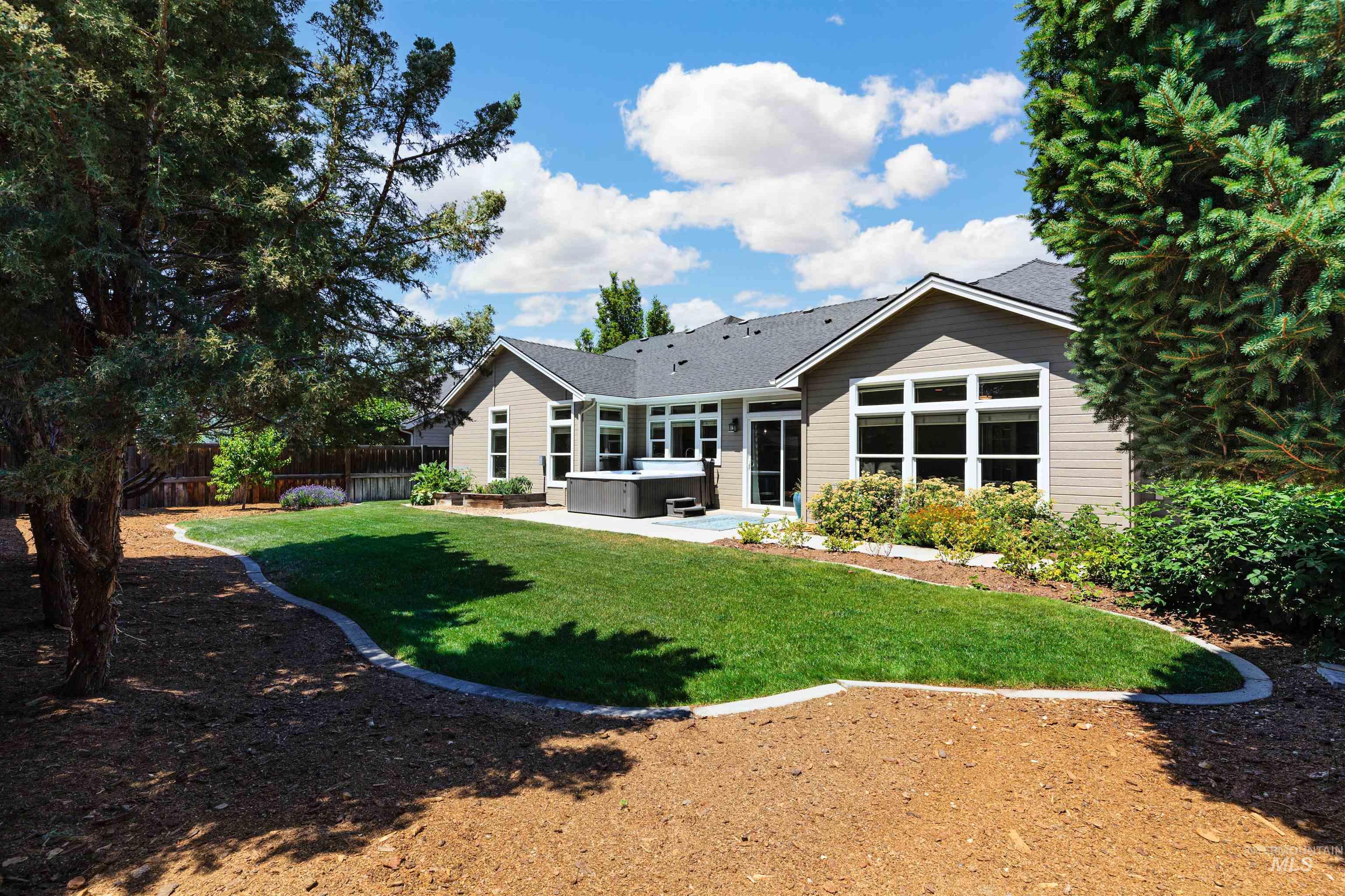 1807 W Glade Creek Street