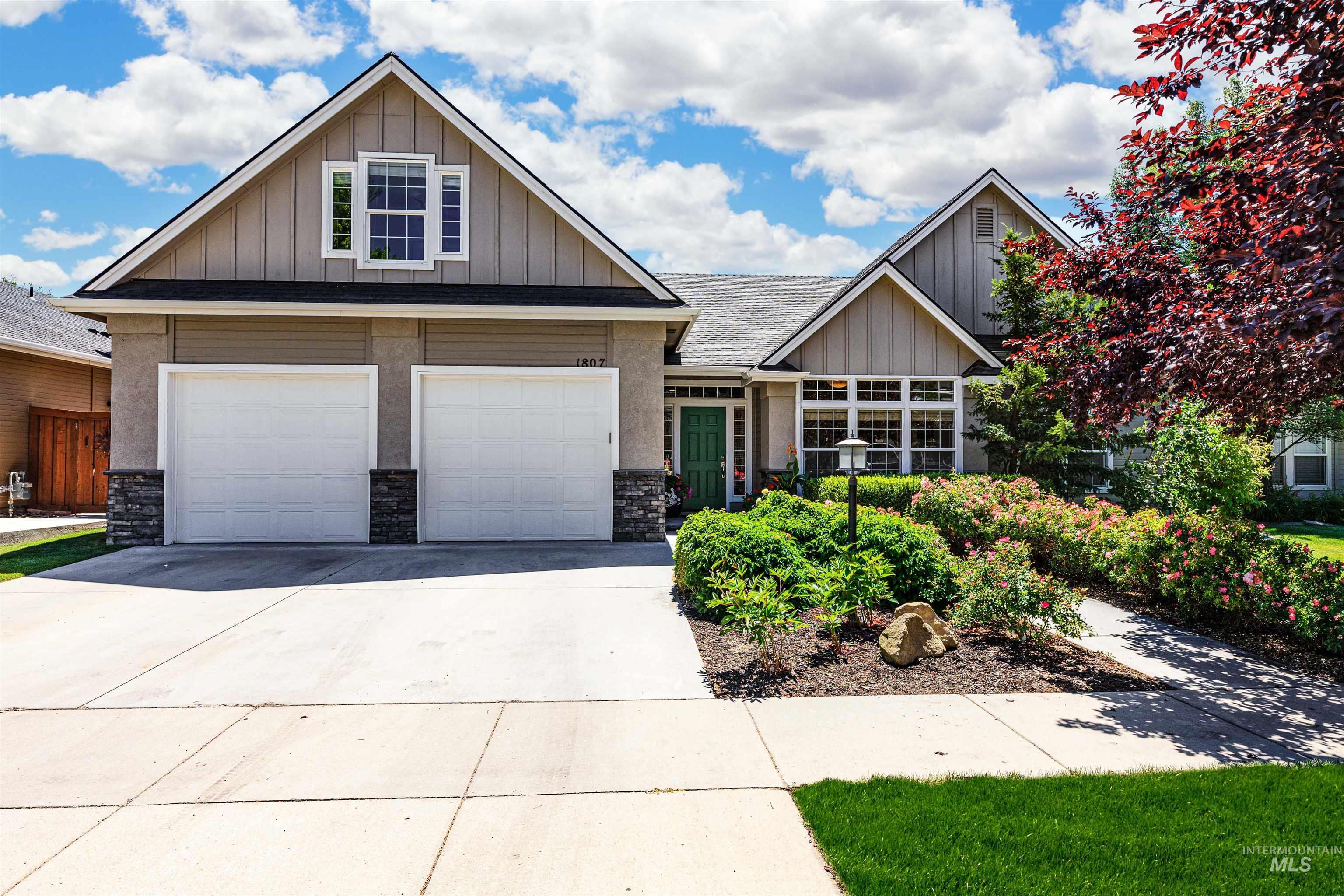 1807 W Glade Creek Street