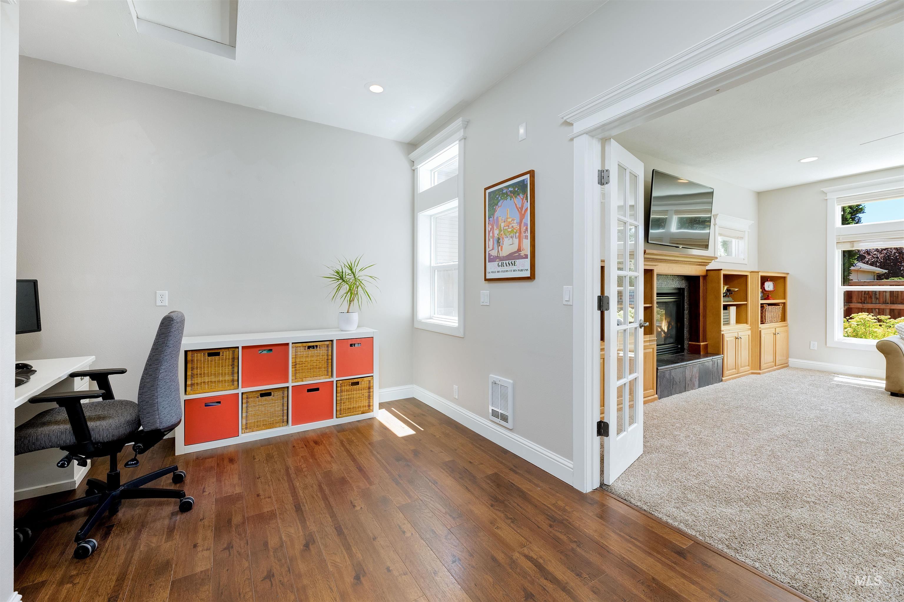 1807 W Glade Creek Street