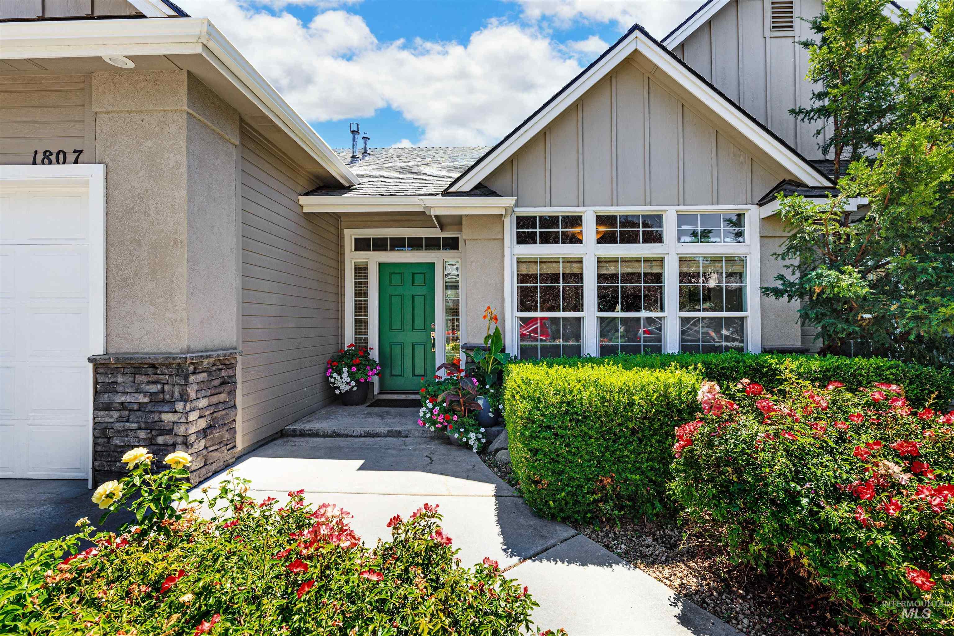 1807 W Glade Creek Street