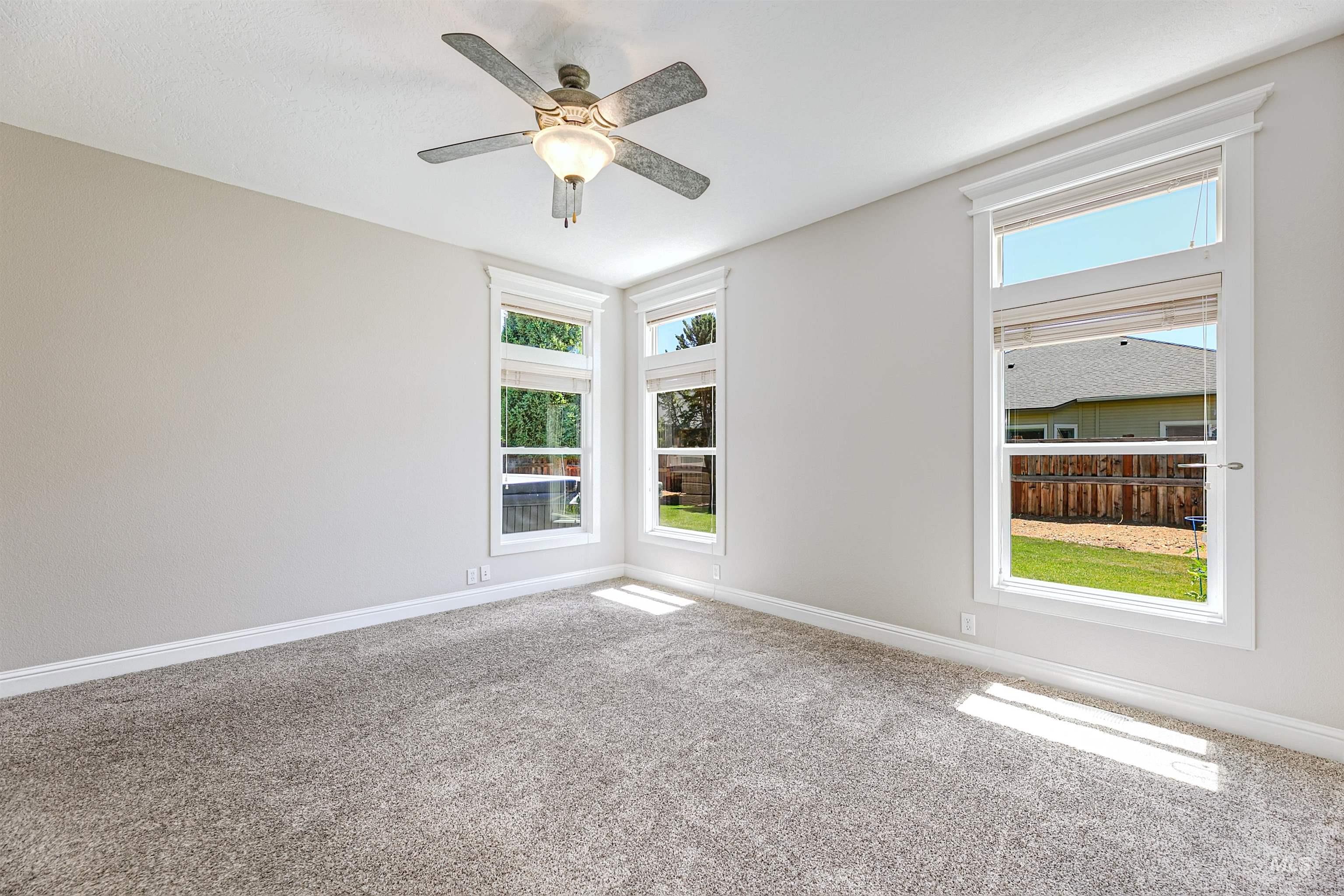 1807 W Glade Creek Street