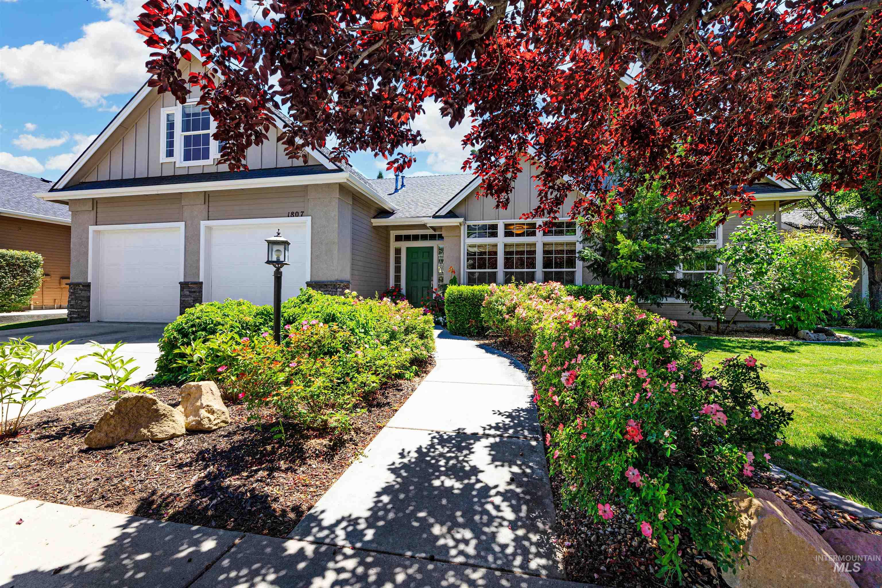 1807 W Glade Creek Street