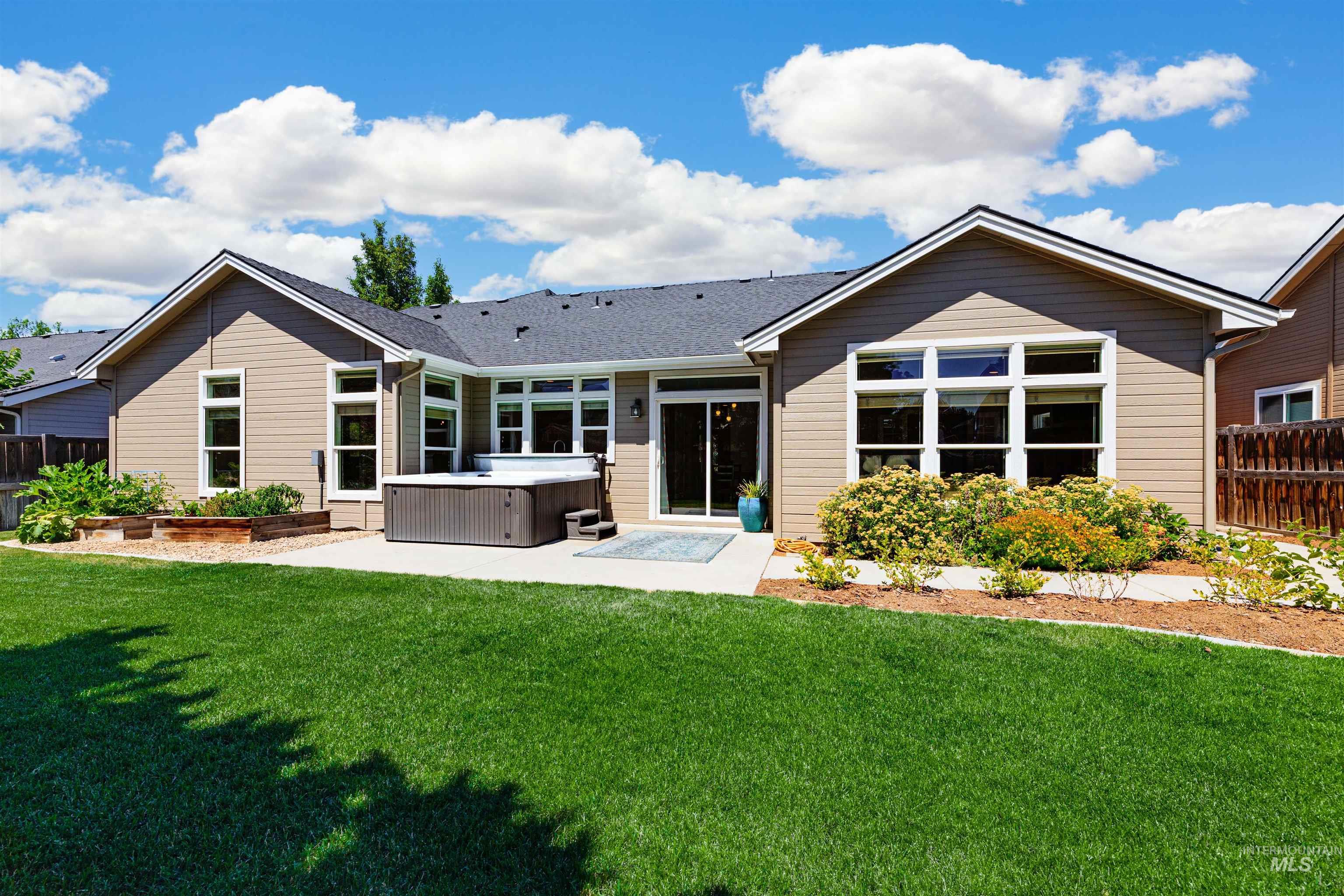 1807 W Glade Creek Street