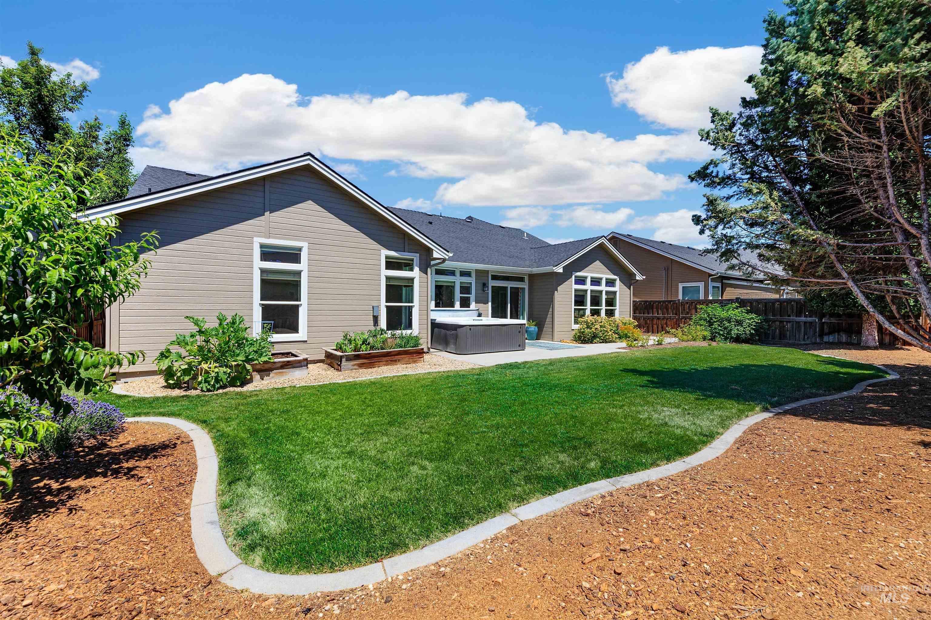 1807 W Glade Creek Street