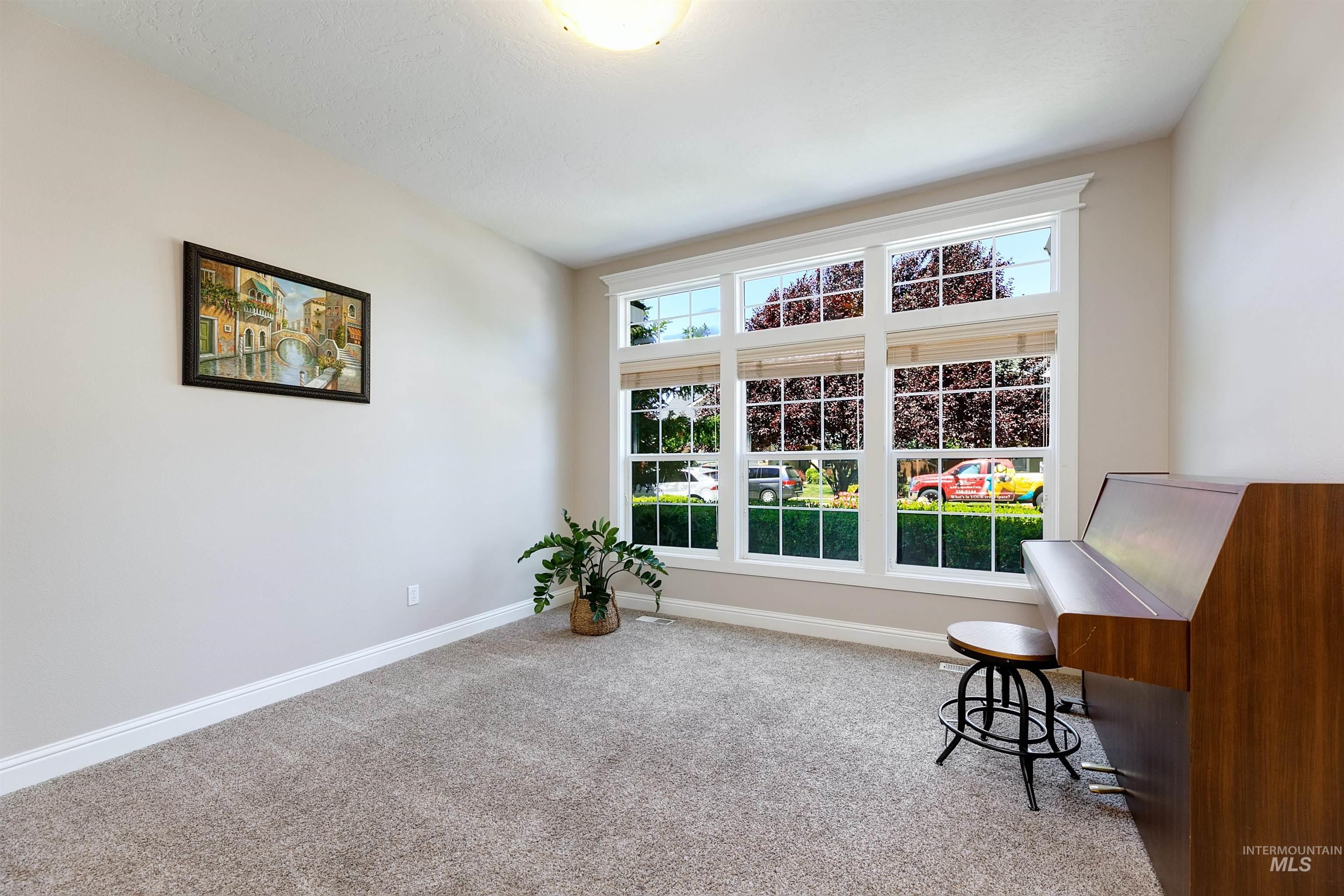 1807 W Glade Creek Street