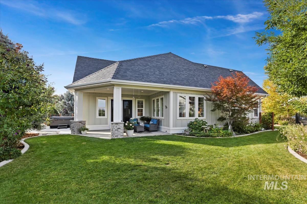 1560 N Lake Placid Ave