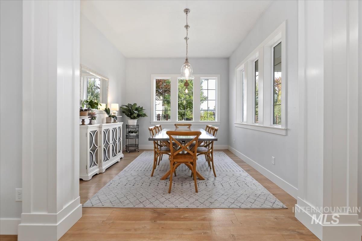 1560 N Lake Placid Ave