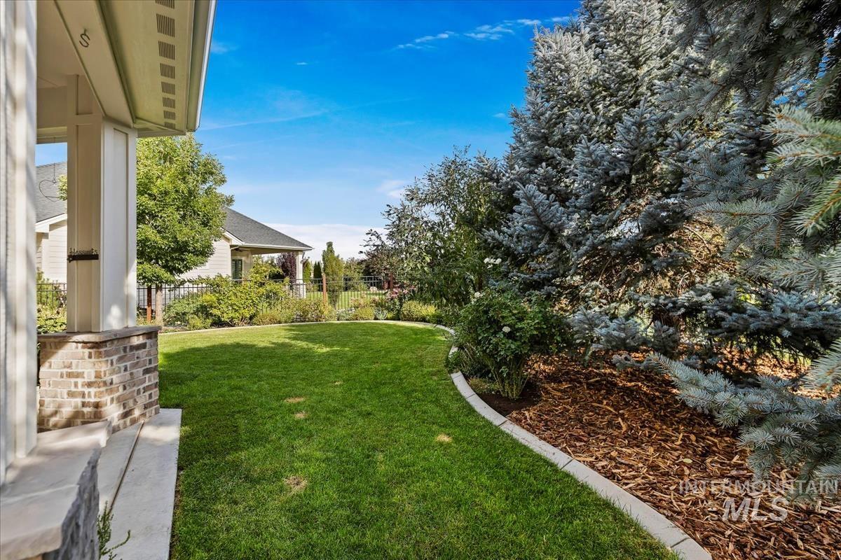 1560 N Lake Placid Ave