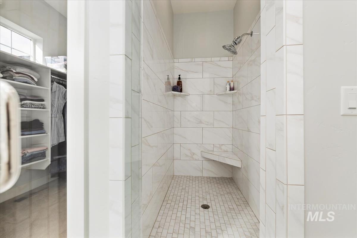 1560 N Lake Placid Ave