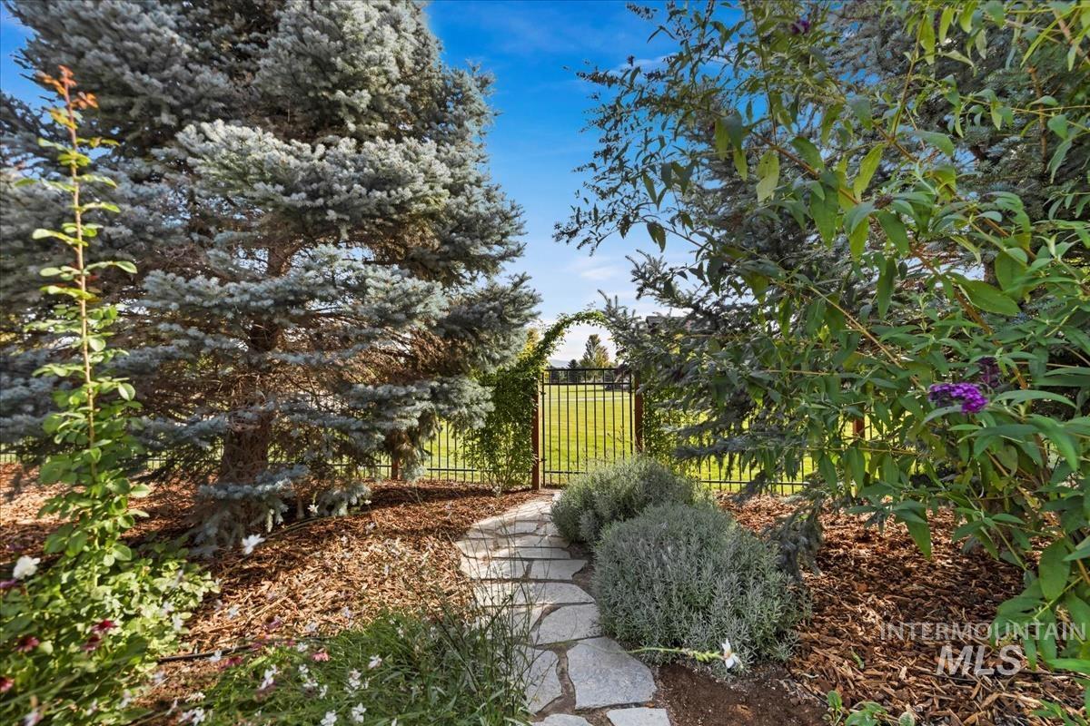 1560 N Lake Placid Ave