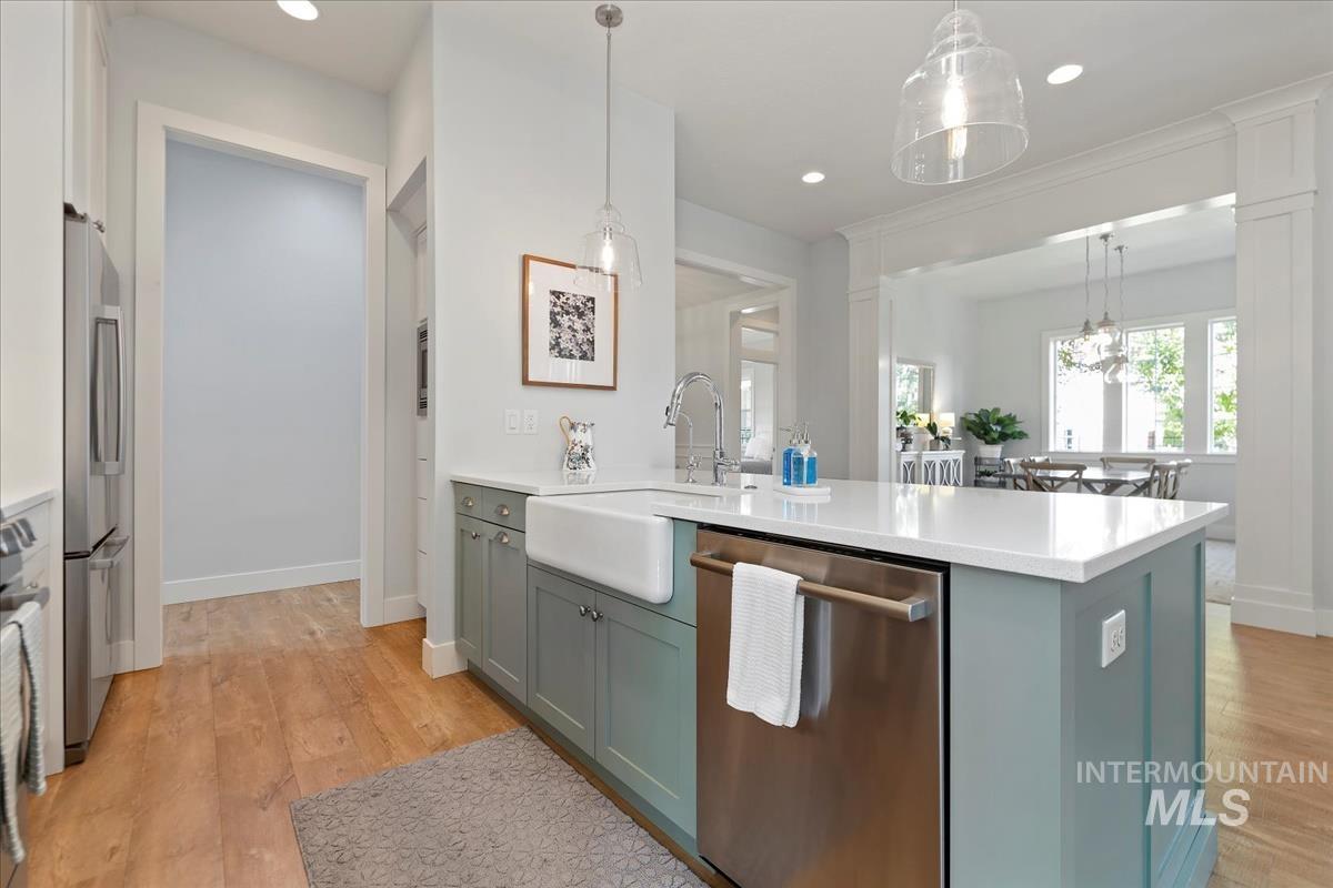 1560 N Lake Placid Ave