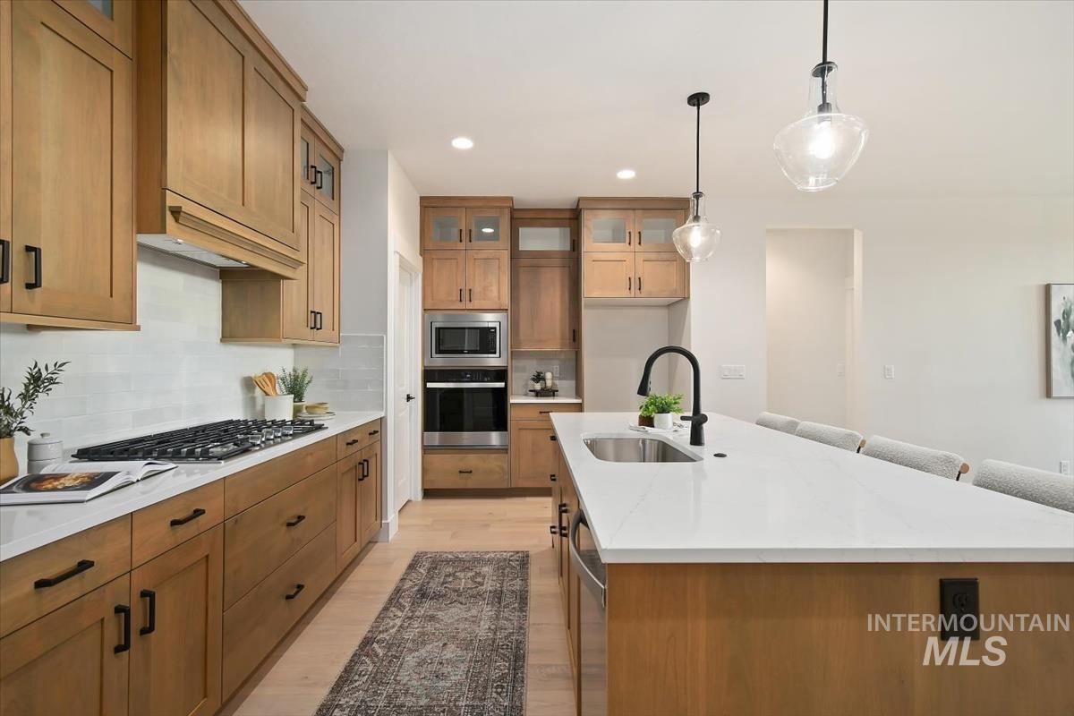 1911 N Willowick Ave