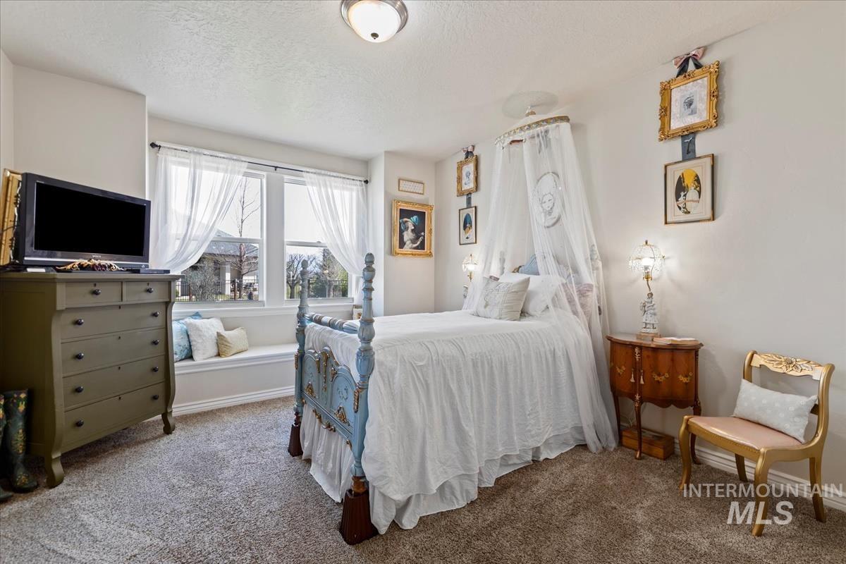 1338 N Lake Placid Ave