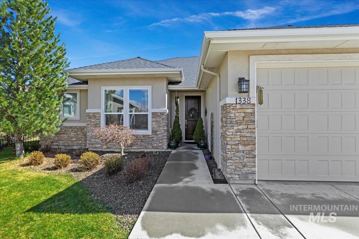 1338 N Lake Placid Ave