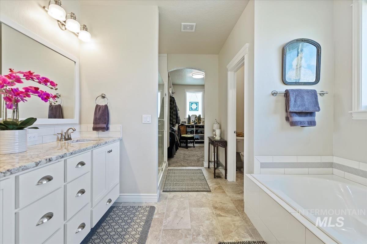 1338 N Lake Placid Ave