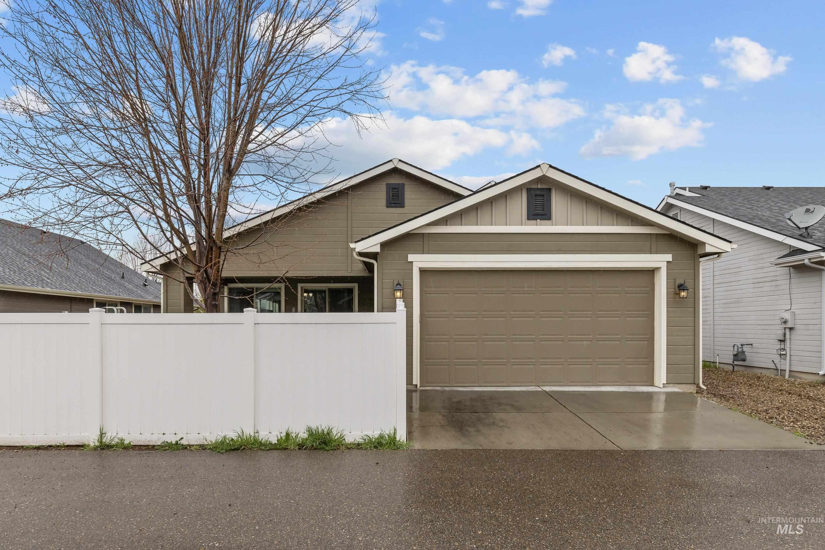 510 N Baxter Way