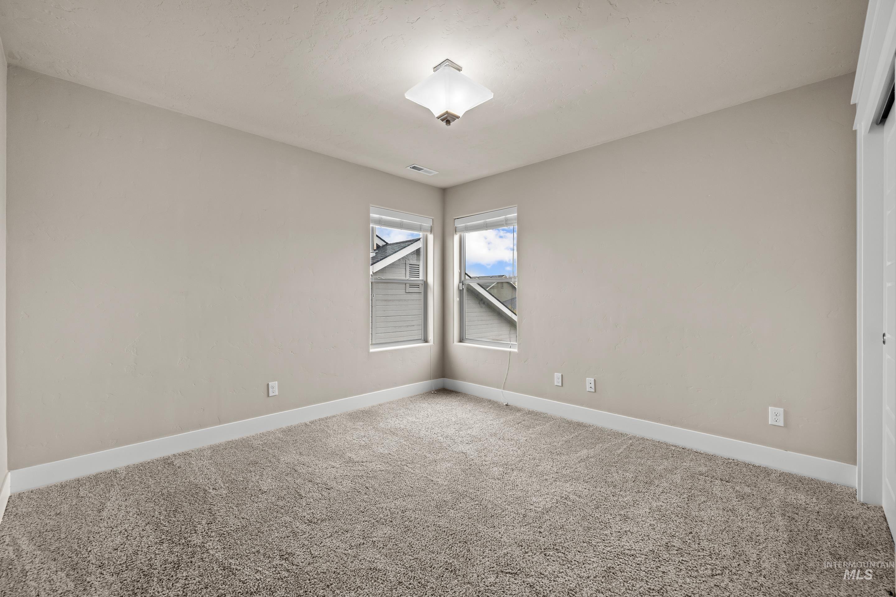 510 N Baxter Way