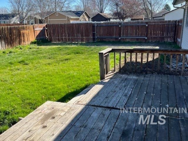 688 W Willowbrook Dr