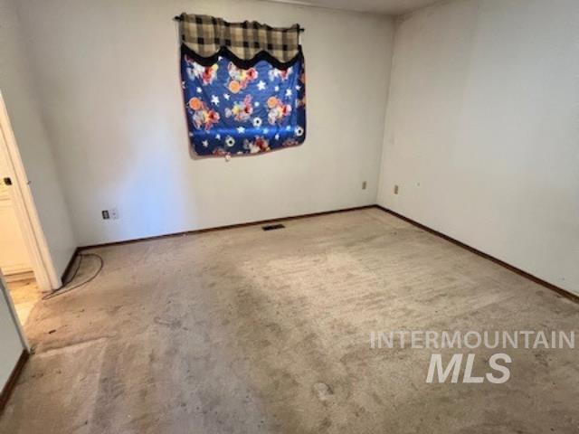 688 W Willowbrook Dr