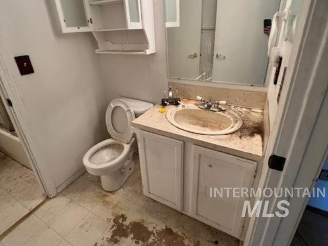 688 W Willowbrook Dr