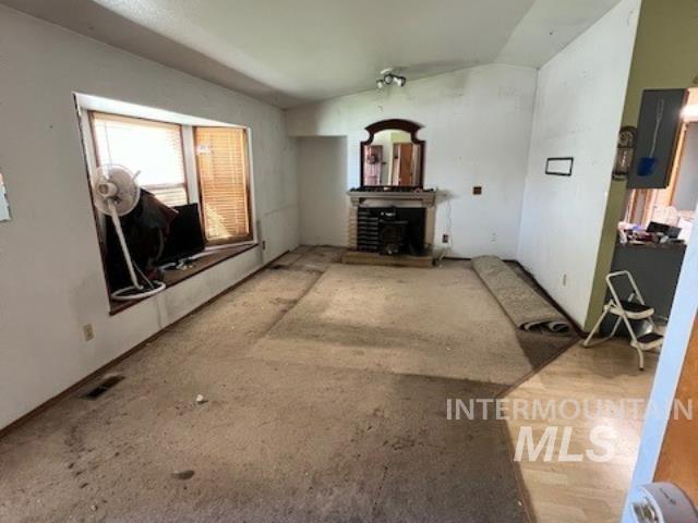 688 W Willowbrook Dr