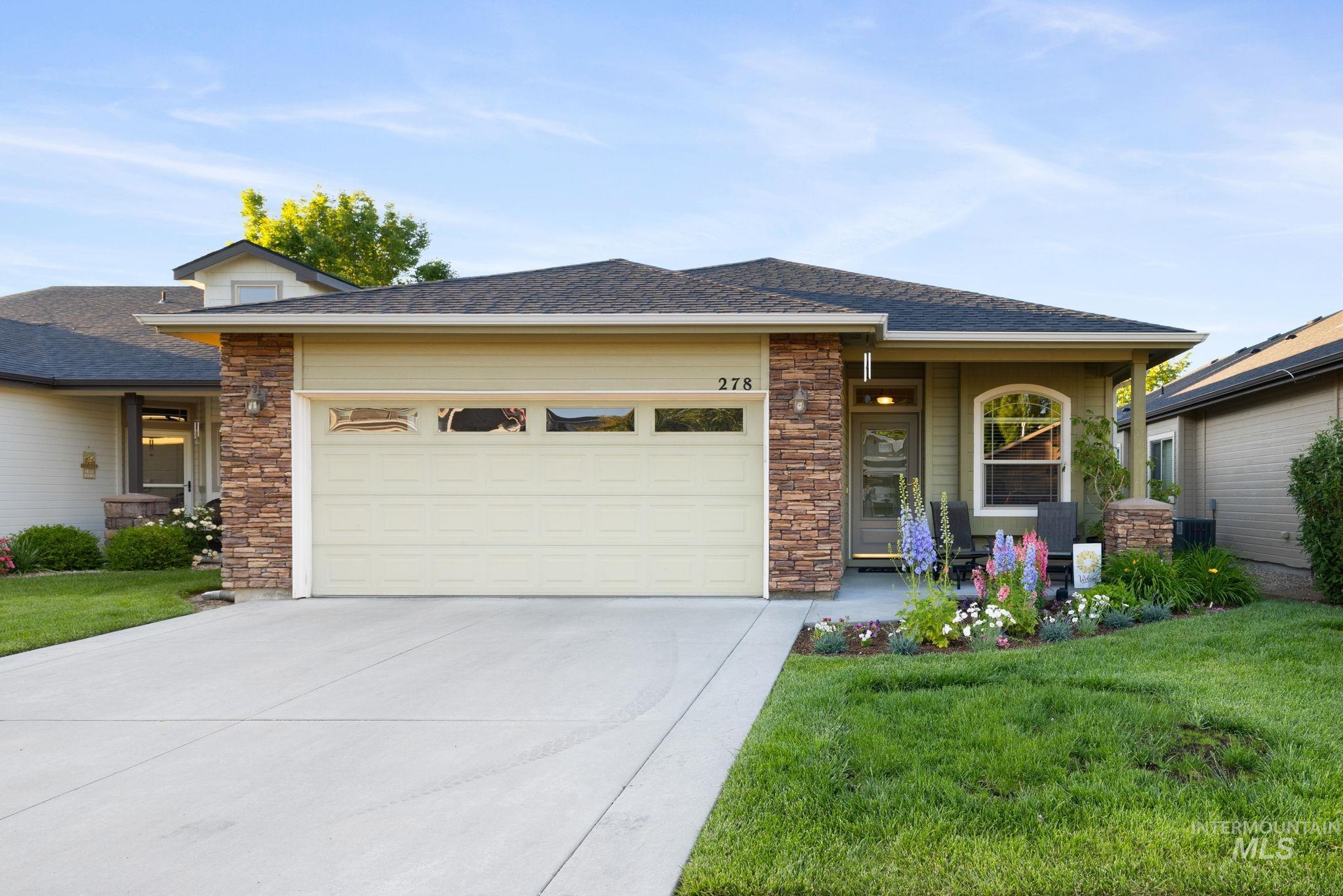 278 E Bluelark Ct