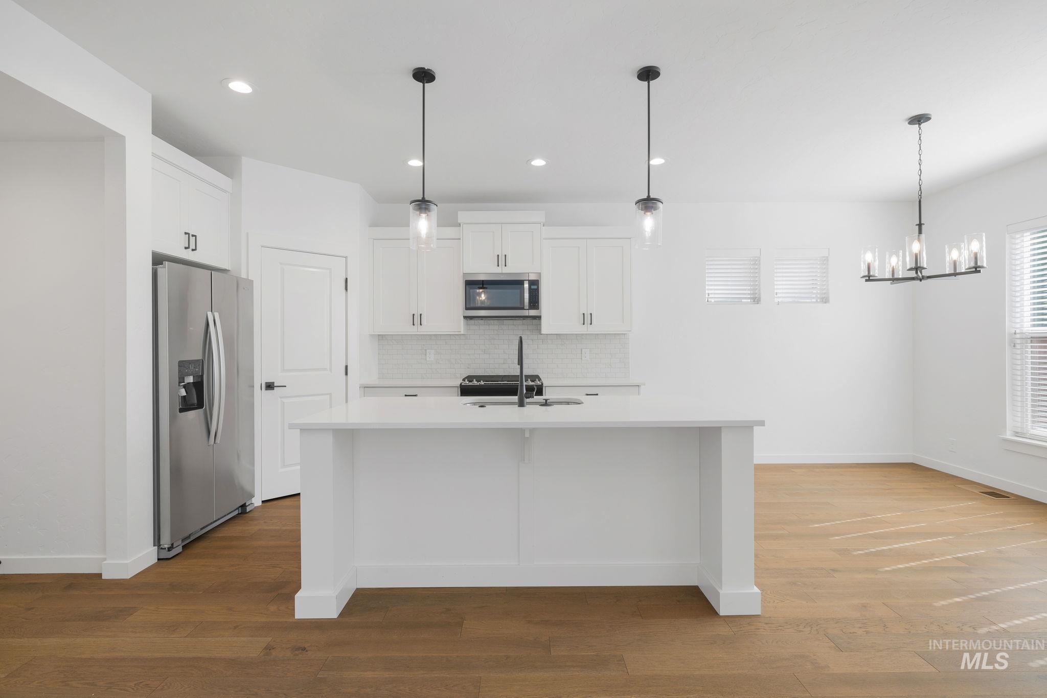 6369 S Gloriosa Ave.