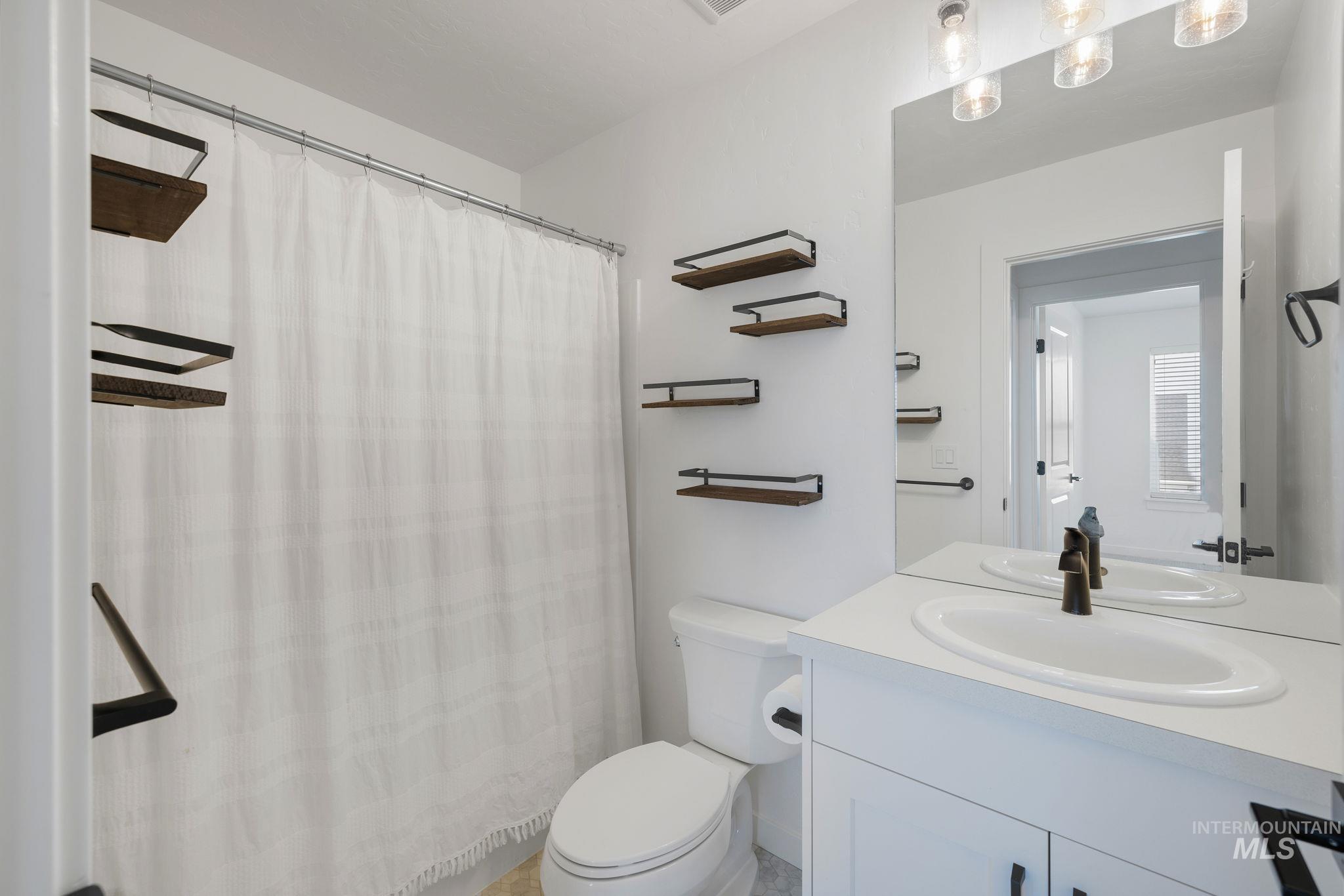 6369 S Gloriosa Ave.