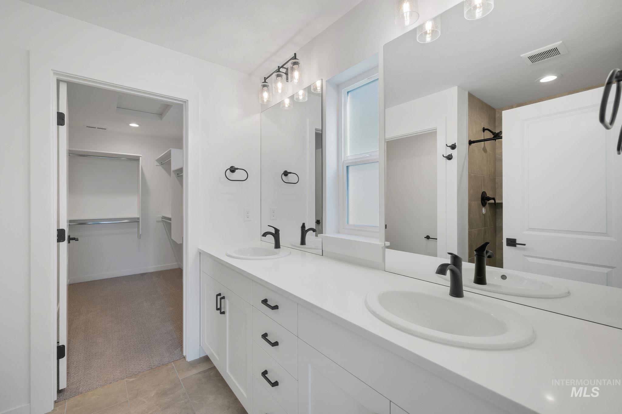 6369 S Gloriosa Ave.