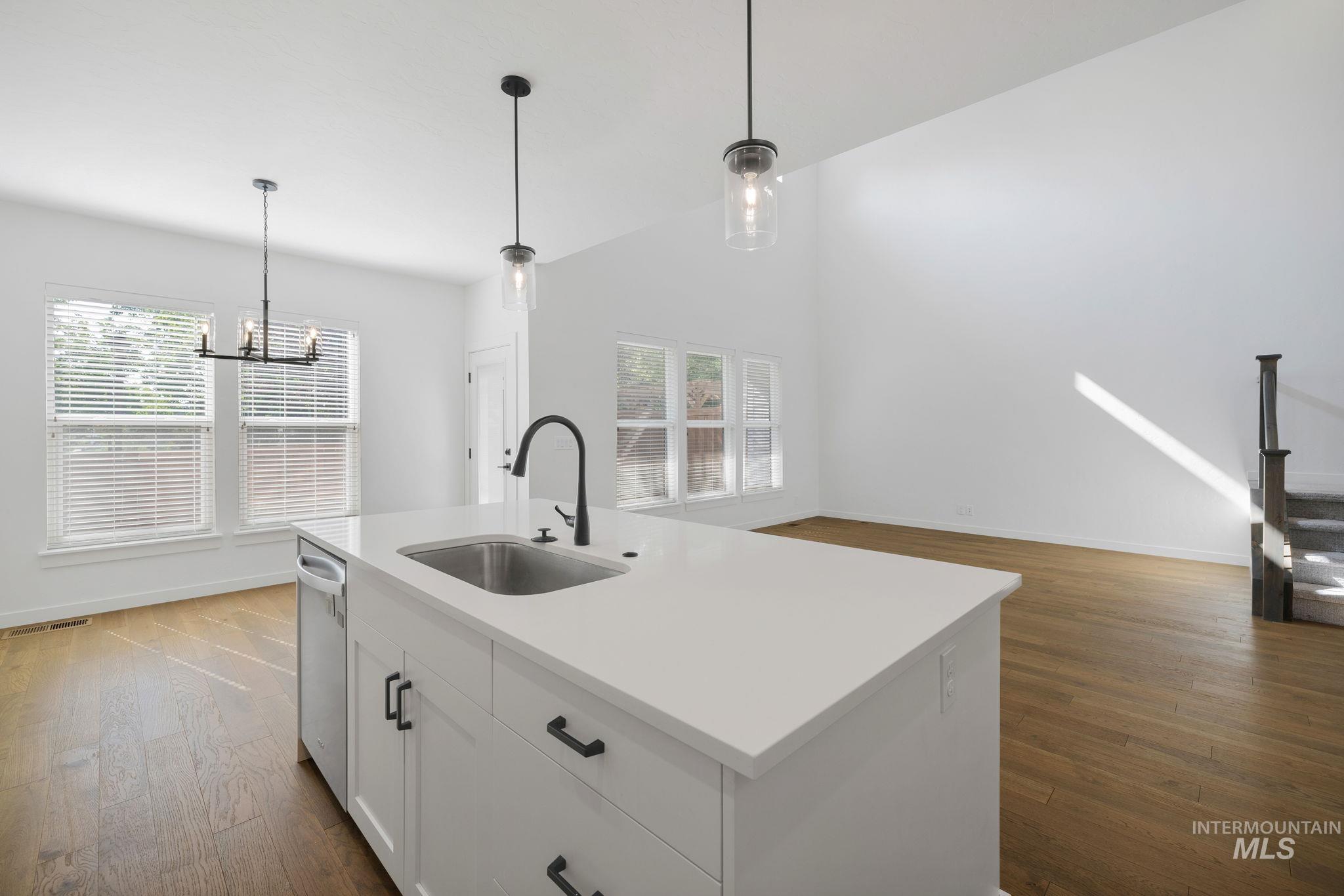 6369 S Gloriosa Ave.