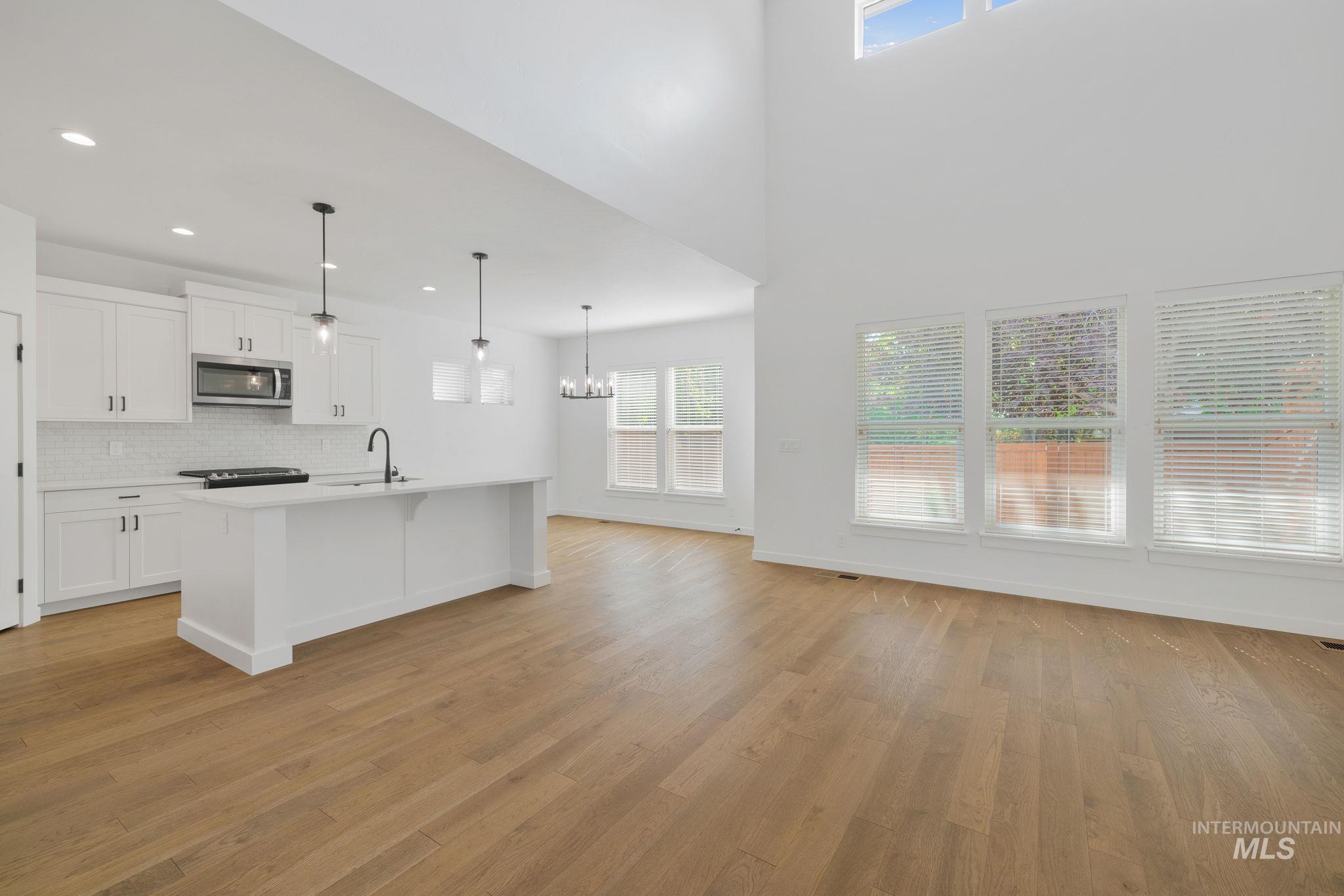 6369 S Gloriosa Ave.