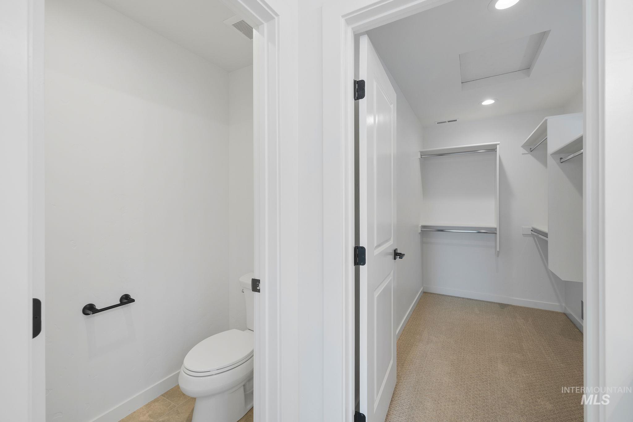 6369 S Gloriosa Ave.