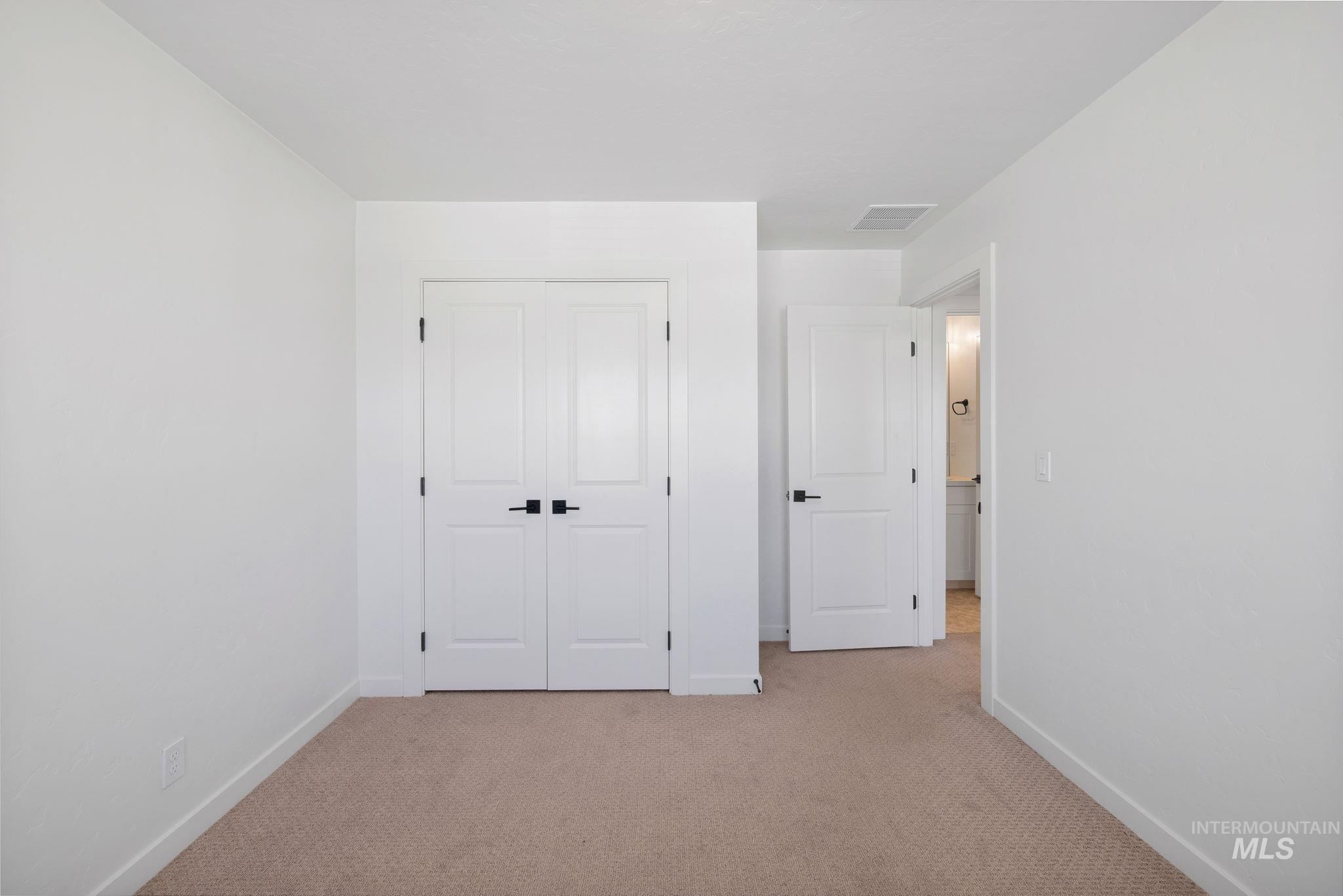 6369 S Gloriosa Ave.