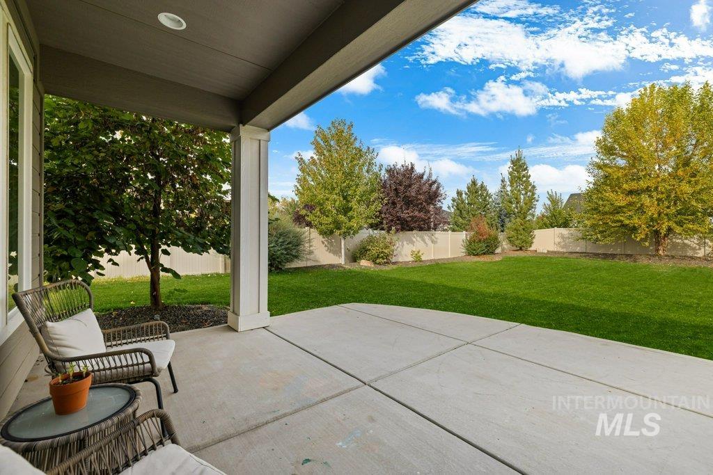 6112 W Walton Pond Drive