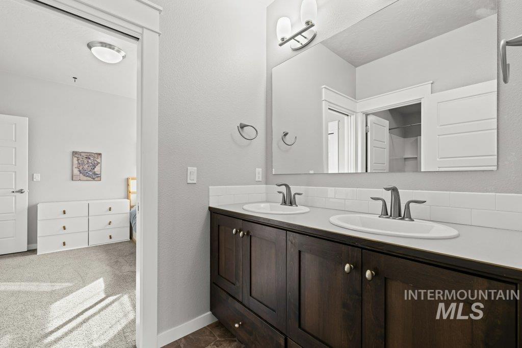 6112 W Walton Pond Drive