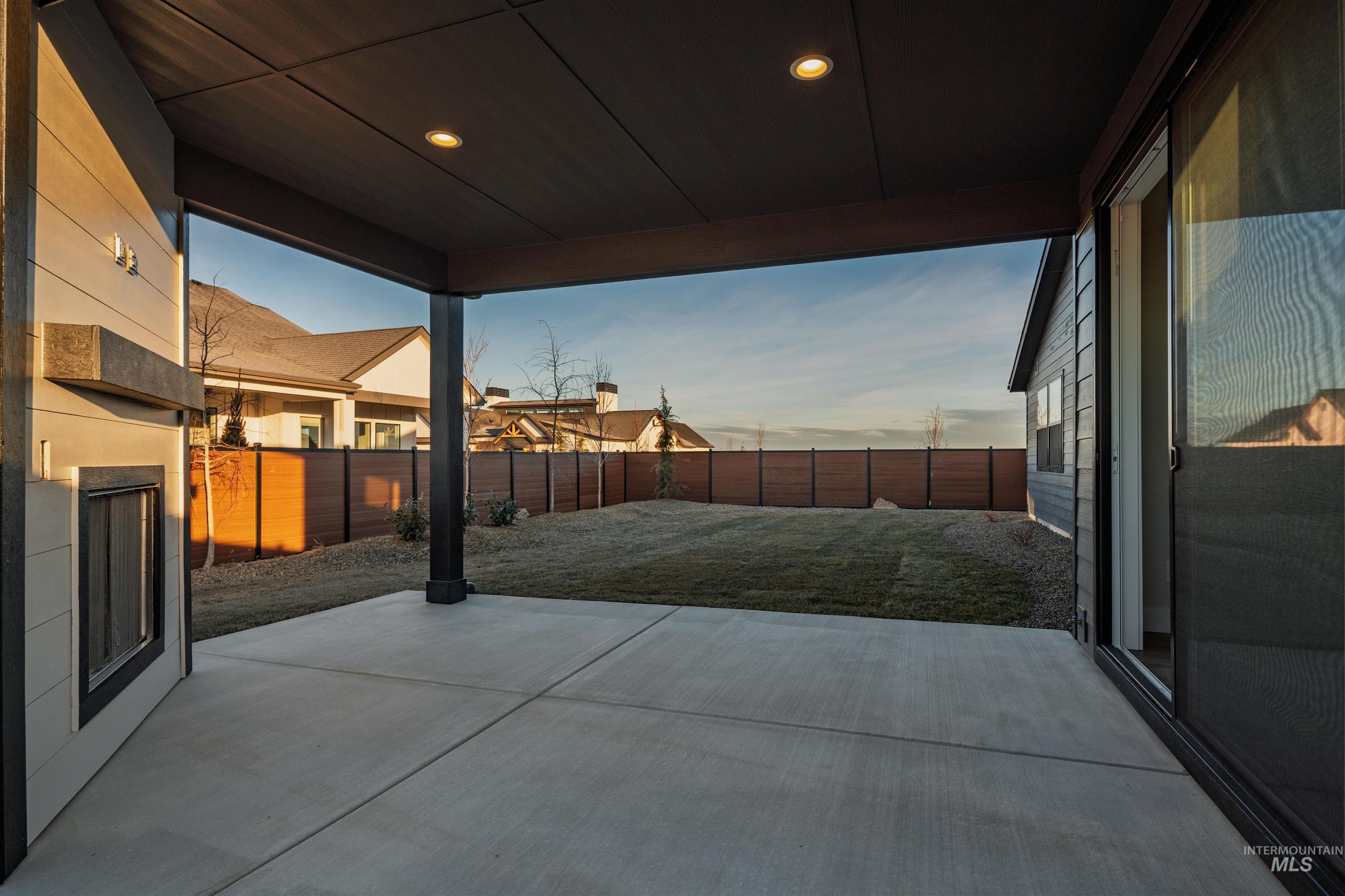 6871 N Brock River Pl