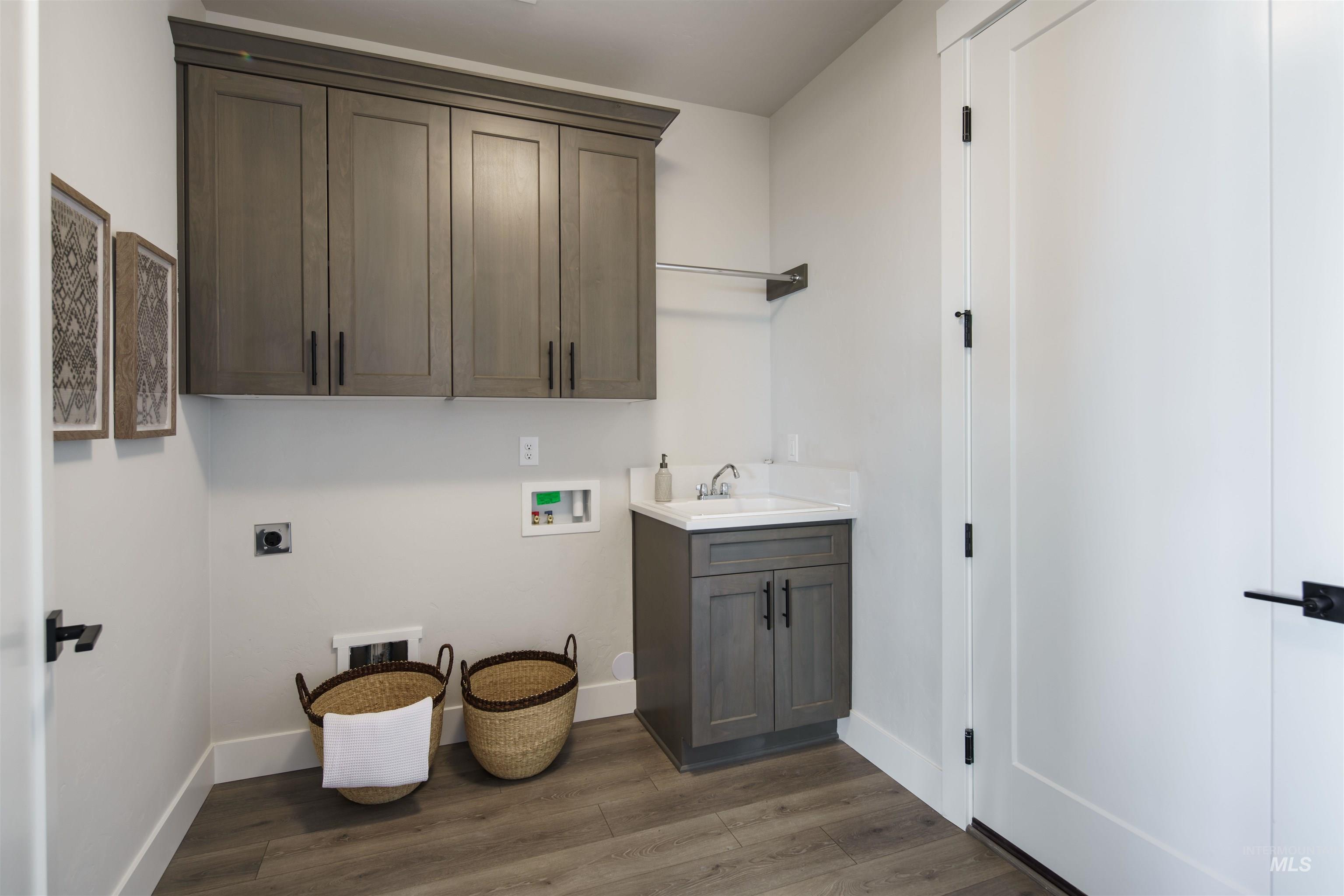 6871 N Brock River Place