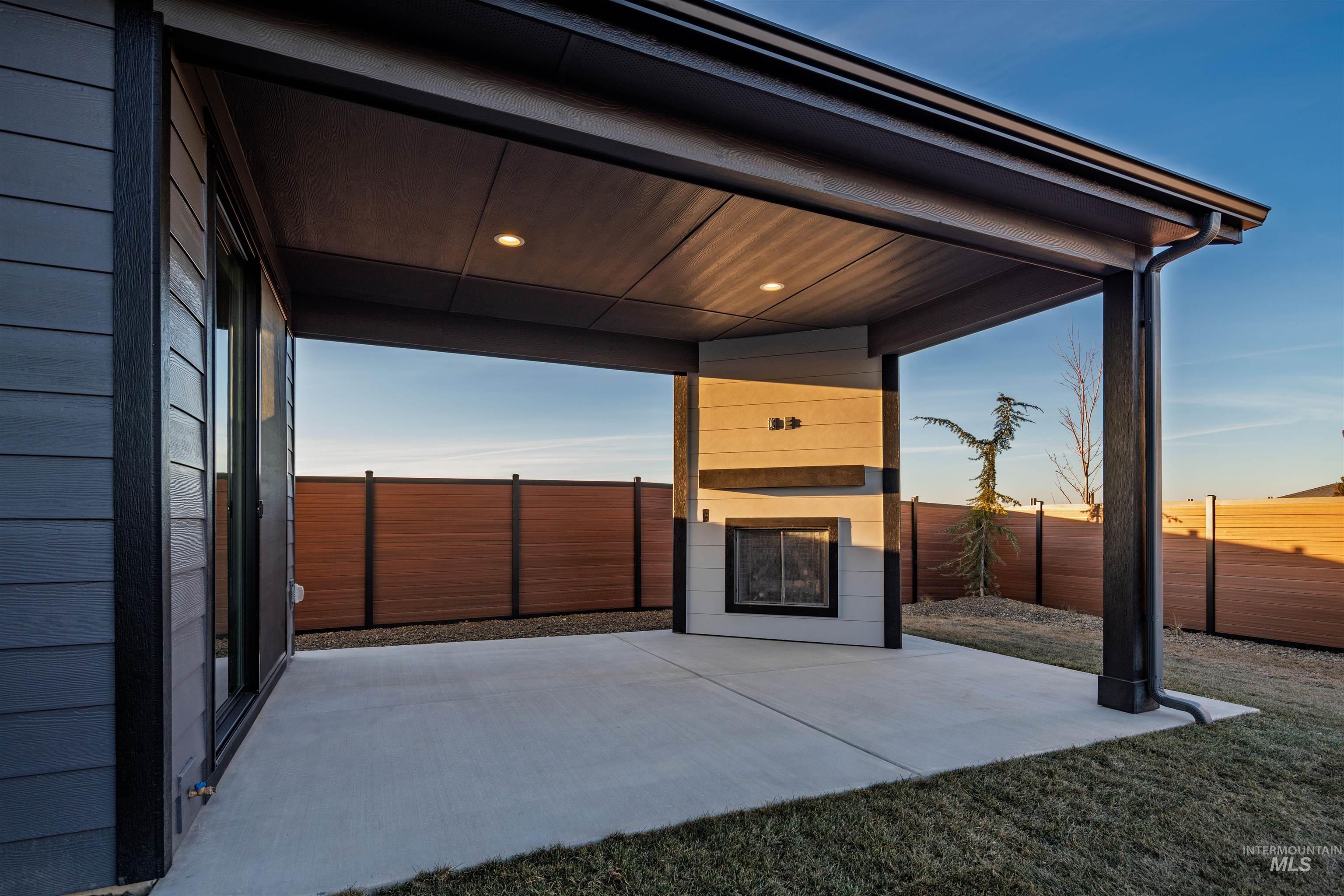 6871 N Brock River Place