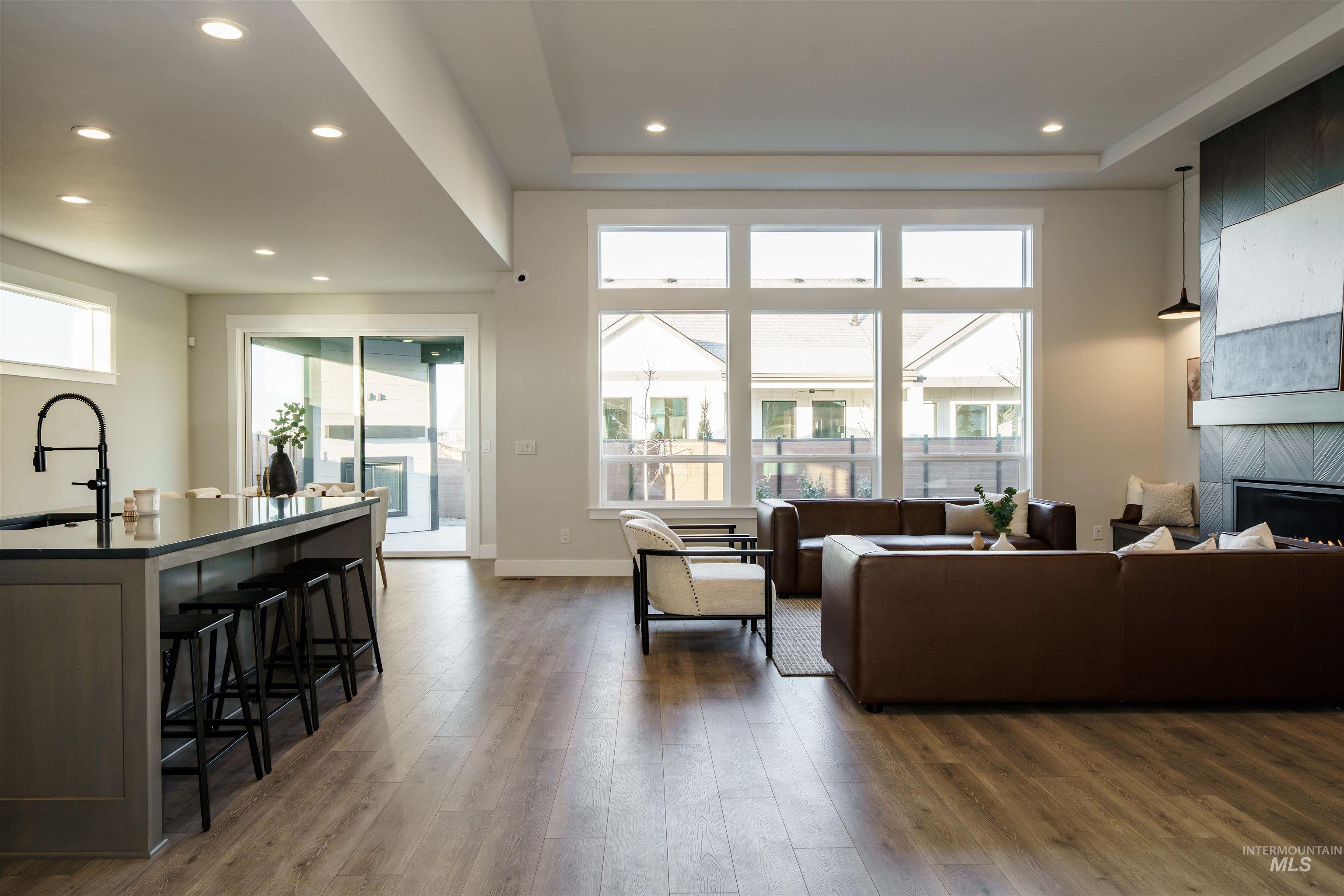 6871 N Brock River Place